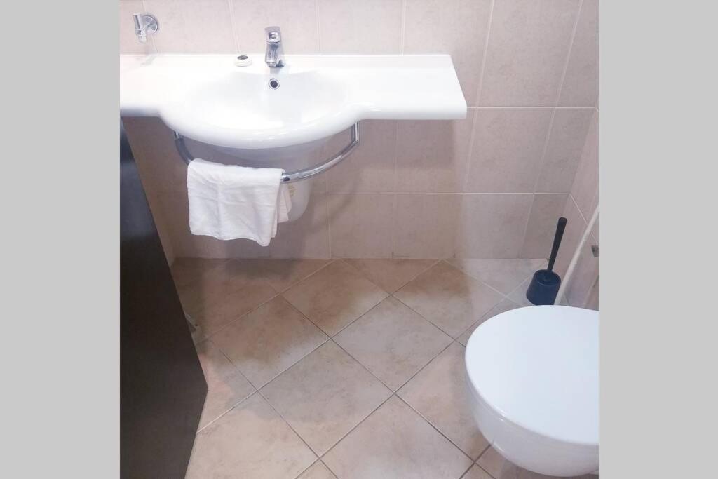 Lovely 1-Bedroom Apartment In The Heart Of Dubai Marina Екстер'єр фото